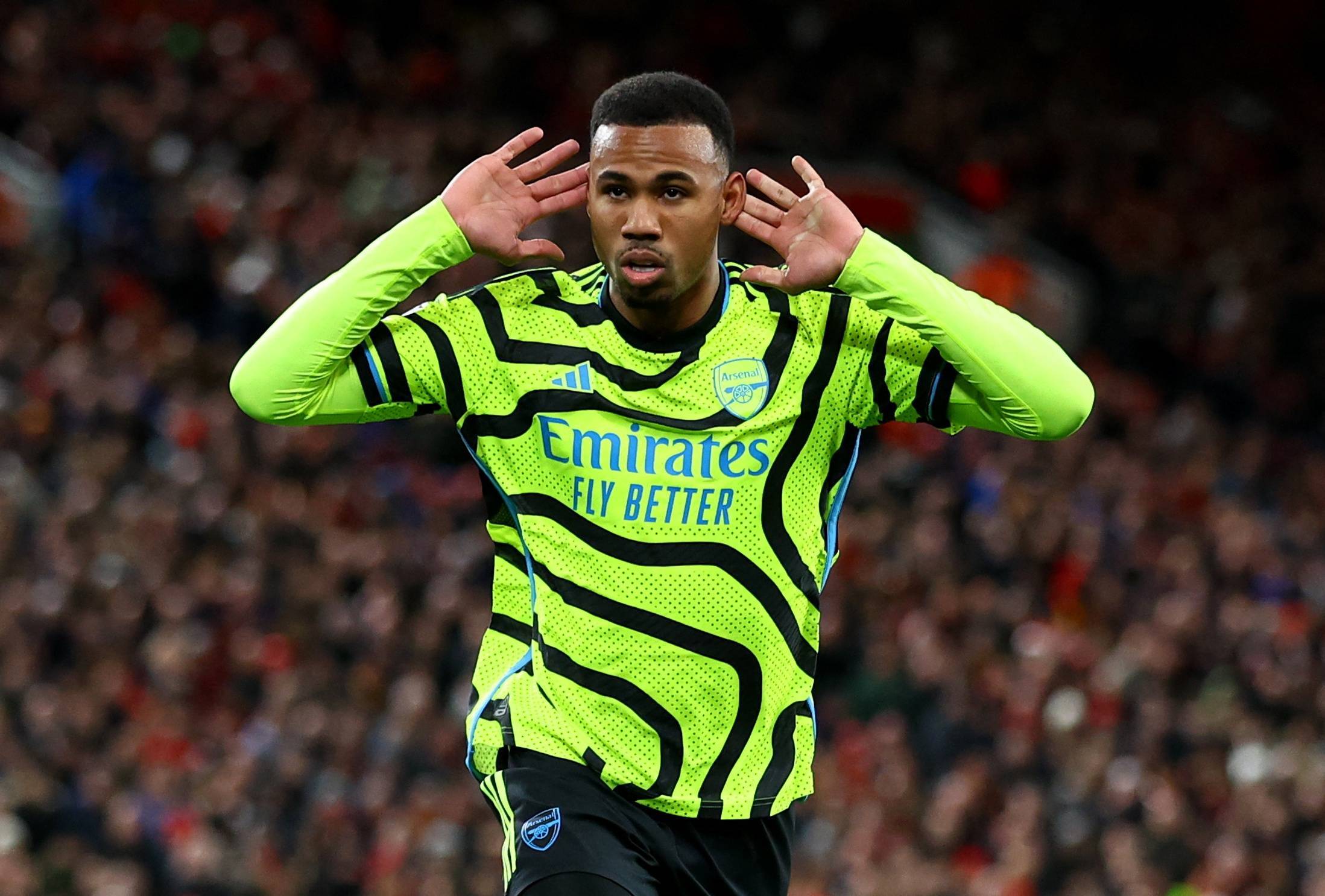 国际比赛日突围战来临,尤文图斯围绕欧联回应争议,赛场秩序良好,临场指挥获称赞的简单介绍