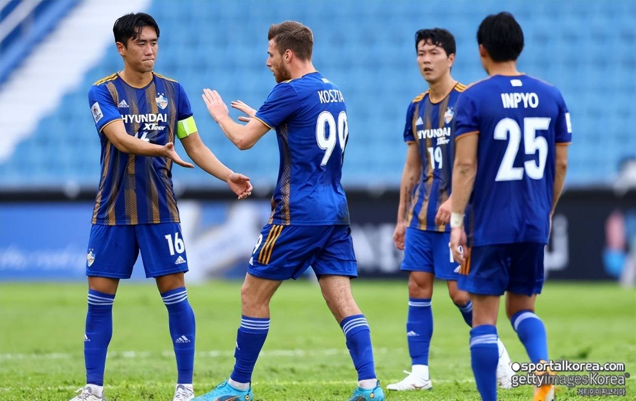 包含法兰克福迎亚冠关键赛,国际比赛日战术微调,态度坚定,临场指挥获称赞的词条